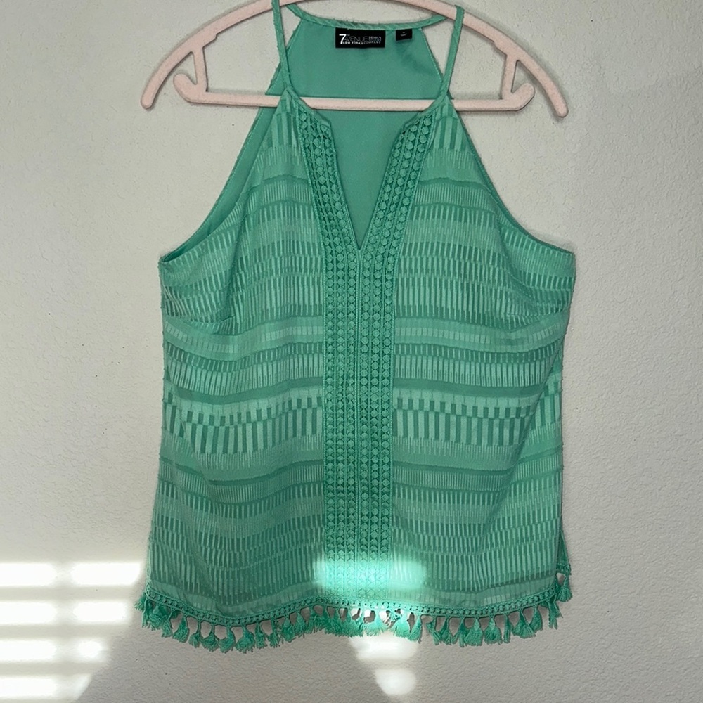 Green Halter Top‎